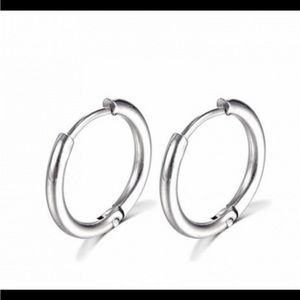 Stainless steel hoop earrings. Hypoallergenic